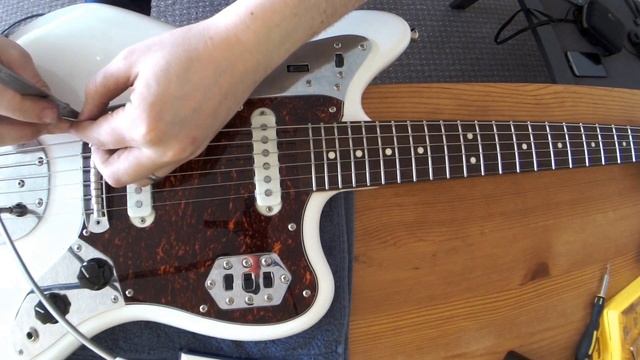 Squier Vintage Modified Jaguar - Upgrades and mods Part 2 смотреть онлайн