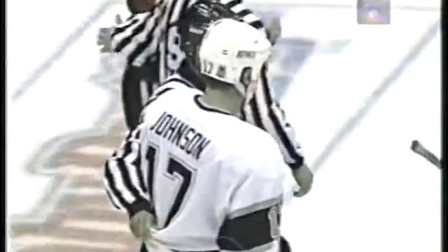 Bob Probert and Matt Johnson almost fight - Feb 1, 1997 смотреть онлайн