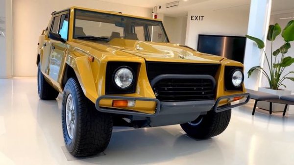 The "Rambo-Lambo" LM002. The first Lamborghini SUV. Cinematic showcase