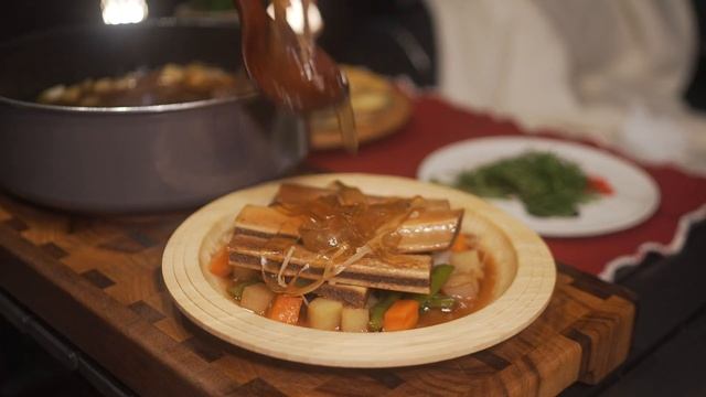 Шикарная и крутая ЧЕРНАЯ надувная палатка 🖤 Я чувствую запах ОСЕННИХ в воздухе 🍂 Кемпинг ASMR смотреть онлайн