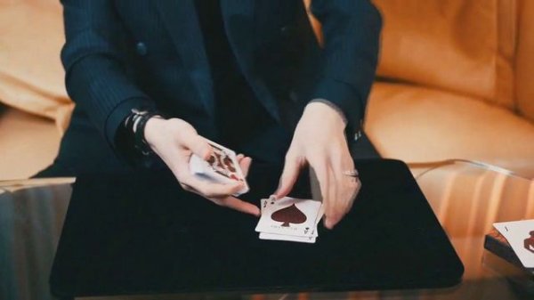 Пальмирование, карточные манипуляции Takumi Takahashi