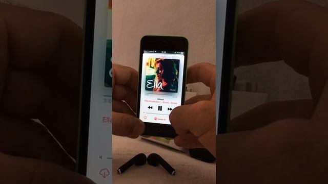 Hadleighs Matt Black Bluetooth Ear Pods смотреть онлайн