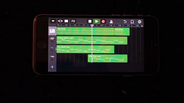 Garageband on a 2014 iPhone 6 смотреть онлайн