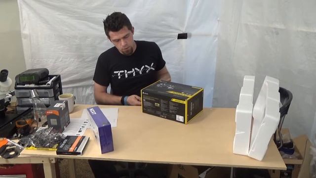 Unboxing Ryzen 5 x1600 and system components смотреть онлайн