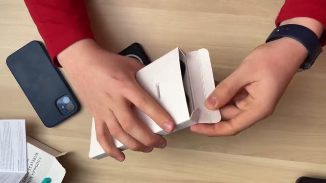 5000mAh MAGNETIC WIRELESS POWER BANK Magsafe Compatible. смотреть онлайн