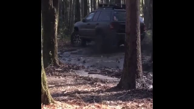 JEEP WJ wheeling compilation (4” lift 32” tires) смотреть онлайн