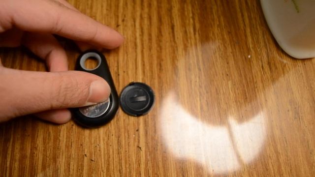 iTag Anti Lost Theft Bluetooth Tracker Device Review | Key Finder | Remote Shutter смотреть онлайн