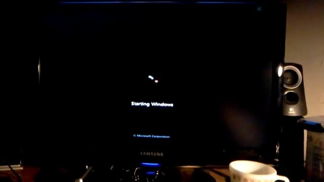 Windows 7 Boot Up with Intel Rapid Storage and Agility 3 SSD смотреть онлайн