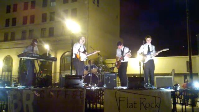Red Light Remedy "She came in through bathroom window" clip смотреть онлайн