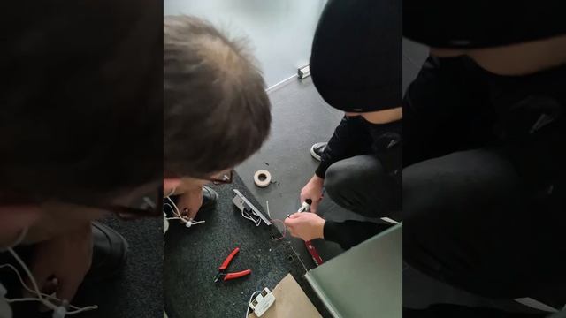 СКУД защелка стеклянная дверь вход в офис смотреть онлайн