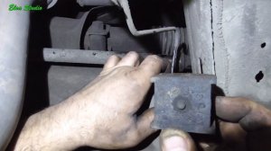 Замена резинок стабилизатора Renault Trafic