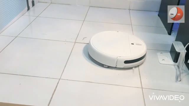 Xiaomi Mijia 1C 2-in-1 Sweeping Mopping Robot Vacuum Cleaner смотреть онлайн
