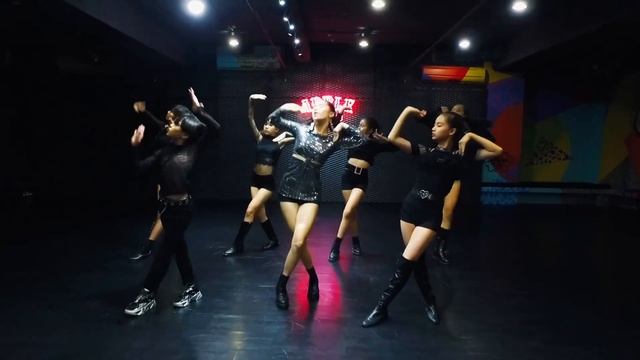 [KPOP CHALLENGE] 청하(CHUNG HA) - 'Stay Tonight'Cover | by Apple Studio (Taiwan) смотреть онлайн