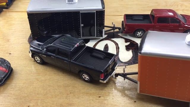 Greenlight Hitch and Tow Series 2 Dodge Ram and Car Hauler Review! смотреть онлайн