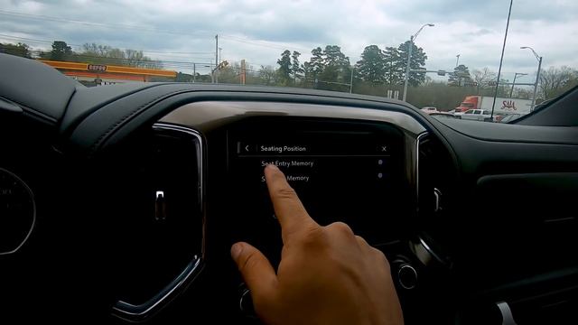 2021 Chevrolet Silverado - How To Set Exit Seat Position смотреть онлайн
