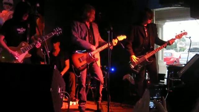 John Waite - Isn't It Time (Live in Indianapolis July 19, 2012) смотреть онлайн
