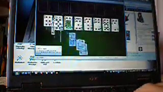 Windows Vista con 50 aplicaciones abiertas смотреть онлайн