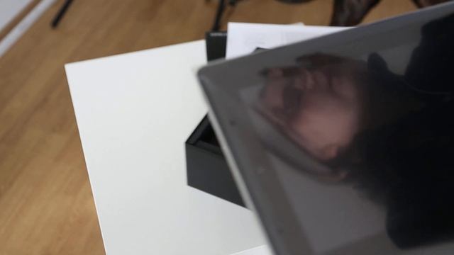 Unpacking Cintiq Companion | Wacom (Czech comment) смотреть онлайн