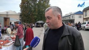 В п. Эркен-Шахар прошла первая осенняя ярмарка сельхозпродукций в этом сезоне