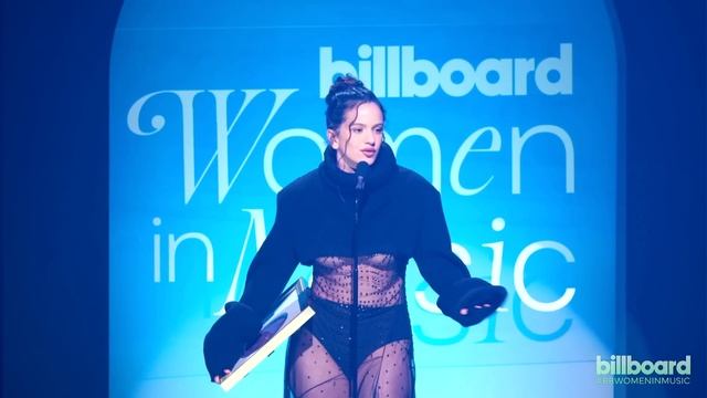 Rosalía Accepts the Inaugural Producer of the Year Award At Billboard Women In Music Award 2023 смотреть онлайн