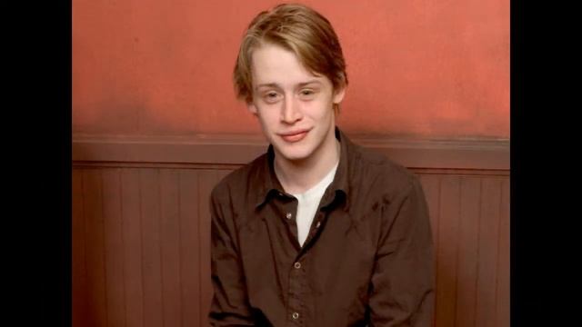 40-летний Маколей Калкин впервые стал отцом, как выглядит мать его ребенка смотреть онлайн