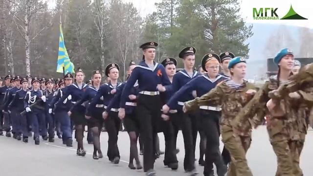 Смотр строя и песни и шествие со свечами смотреть онлайн