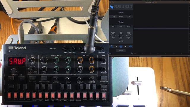 Roland S1 Synth - How To Use The Draw & Chop Oscillators - Tutorial смотреть онлайн