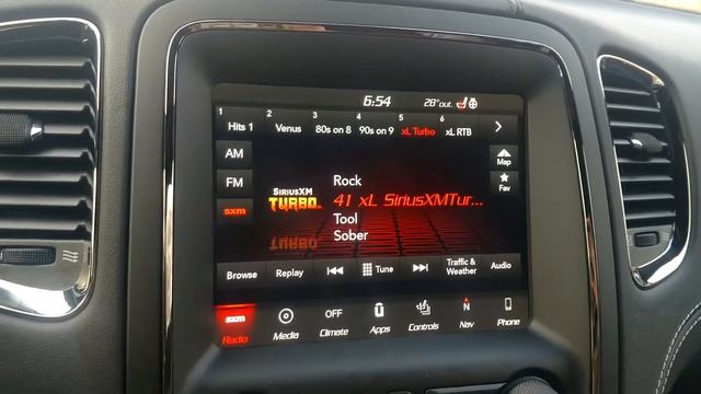 A look at the ihe infotainment system in the 2018 Dodge Durango SRT смотреть онлайн