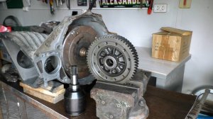 Люфт шруса в коробке.