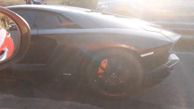 En persecución de Lamborghini aventador LP 700-4 en Chile смотреть онлайн