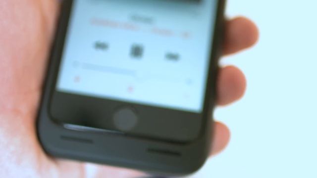 Why I love Apple's iPhone Smart Battery Case смотреть онлайн