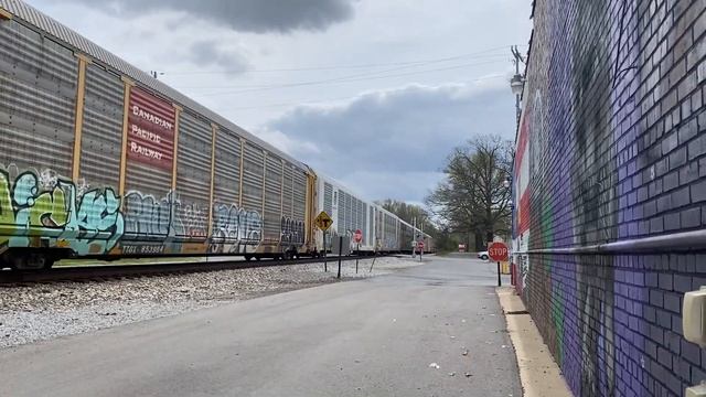 CSX M212 Heading North in Portland, TN With Two Mac’s Leading 3/31/24 смотреть онлайн