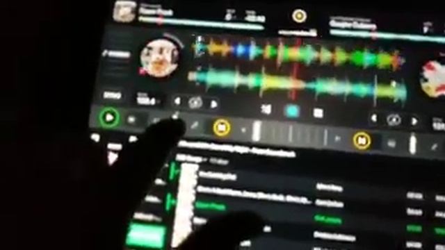 DJay Pro AI Isolate vocals and beats in real-time смотреть онлайн