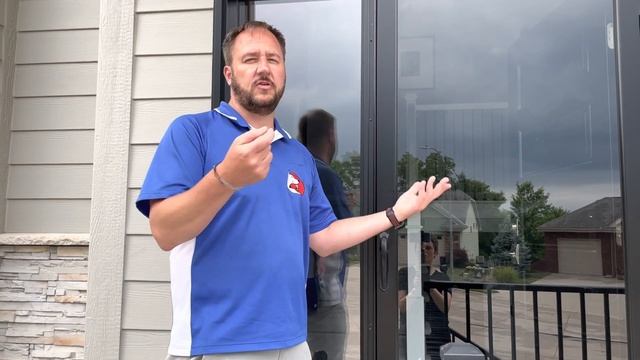 Tips to Help Segar Warm Up to Guests смотреть онлайн
