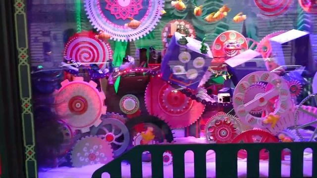 Galeries La Fayette Paris Christmas lights Noel Windows 2018 - Real Sounds Unedited смотреть онлайн