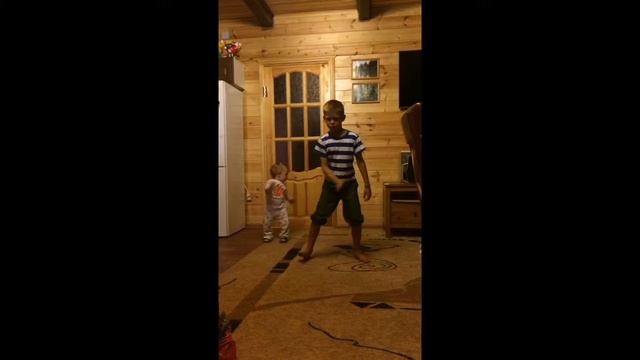 Мальчики танцуют смотреть онлайн