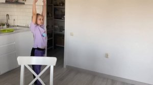 ВЛОГ ГУЛЯЕМ С КОШКОЙ Синди на улице! Обычный день нашей семьи! С утра и до вечера! Мили Ванили