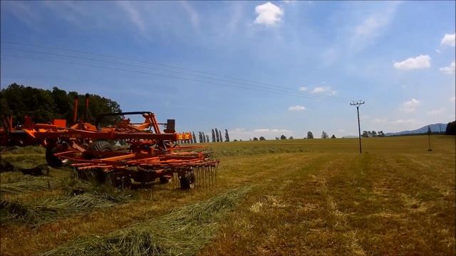 Claas Jaguar 870 & Krone Big X 1100 [ Grassilage & GPS Getreideernte] *FULL HD* смотреть онлайн