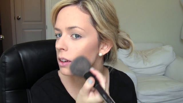 Easy makeup look with my FAVORITE MAC LIPSTICK! смотреть онлайн