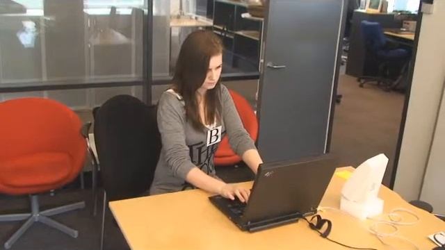 Tap log on, auto log off смотреть онлайн