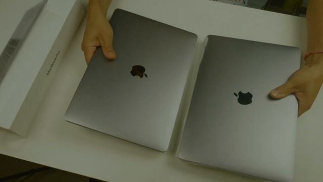 MAC PRO 2020 VS MAC PRO 2019 (which one should you buy?) unboxing apple new macbook pro 13 2020 смотреть онлайн