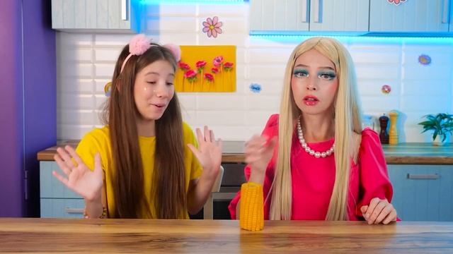 A Doll Beauty and Fashion Makeover💗* Incredible Gadgets & Genius Crafts by WooHaHa! смотреть онлайн