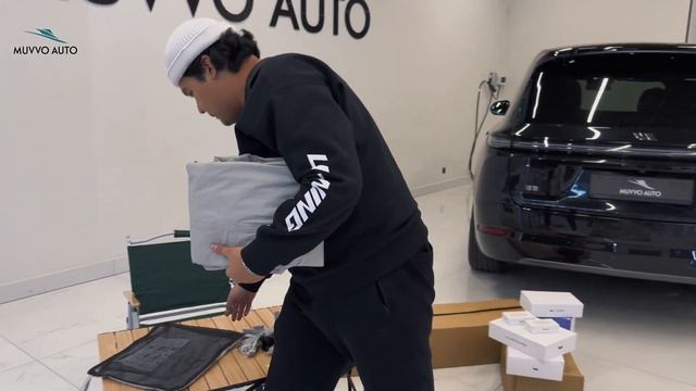 Распаковка аксессуаров LIXIANG L9