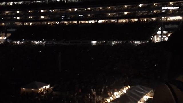 LIVE KENNY CHESNEY- BOYS Of Fall. Brothers of the sun tour смотреть онлайн