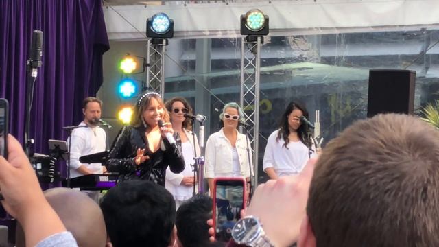 Optus Launch of 12 month Apple Music Promotion смотреть онлайн