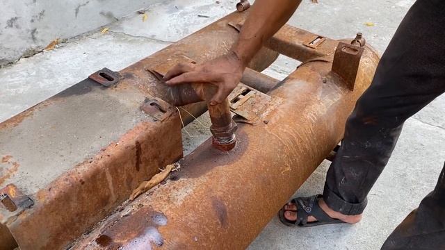 Restore Old 30 HP Air Compressor | Perfect Recovery Skill! @MrRestoration9999 смотреть онлайн