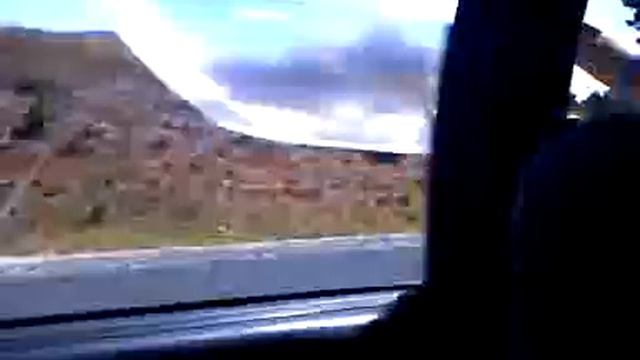 120km/h bubble made with a condom out car window :D смотреть онлайн
