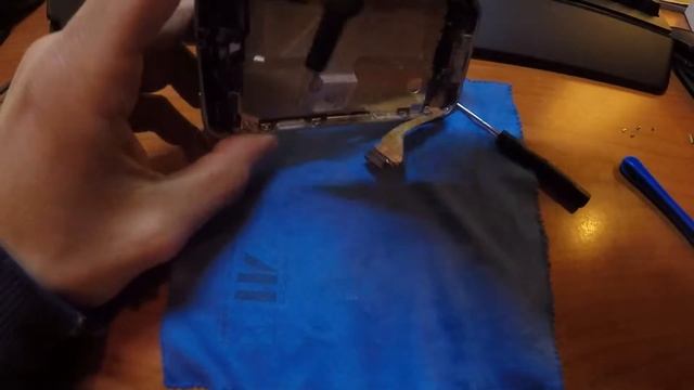 Sostituzione display Iphone 4 смотреть онлайн