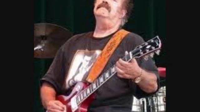Manny Charlton - Rockin' In The Free World смотреть онлайн