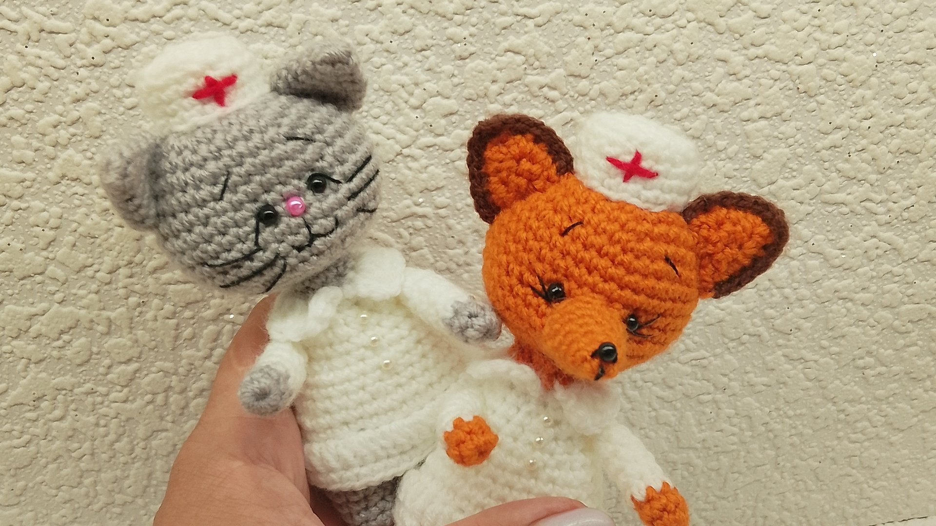 Мастер класс по вязанию крючком кошки и лисички доктора смотреть онлайн